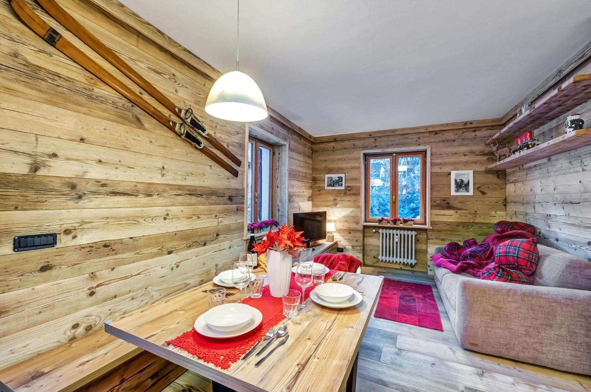 Casa Entreves - Ristrutturata Con Parcheggio Courmayeur Exterior photo