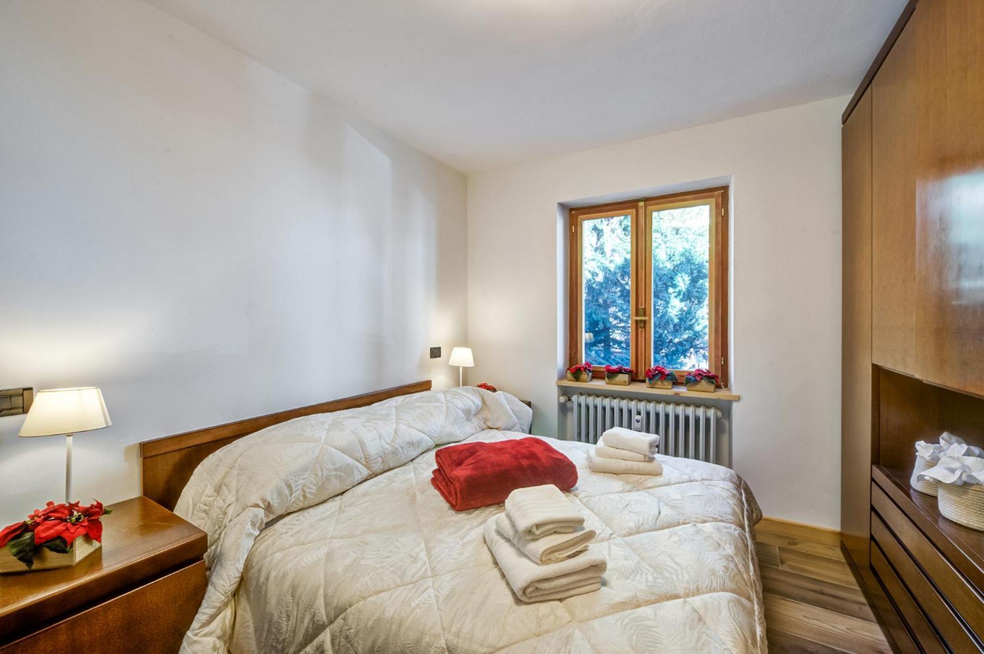 Casa Entreves - Ristrutturata Con Parcheggio Courmayeur Exterior photo